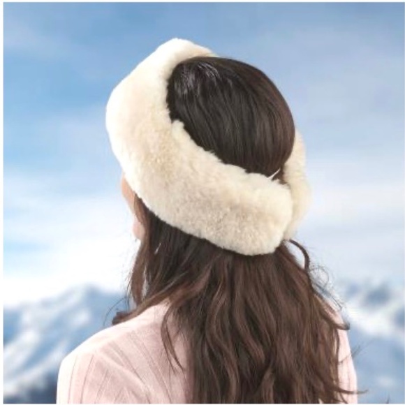 Shearling and Suede Reversible Headband - Picture 9 of 10